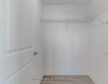 
            #405-120 Eagle Rock Way Rural Vaughan 2睡房2卫生间1车位, 出售价格649500.00加元                    