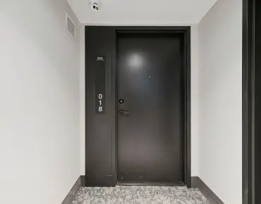 
            #018-185 Deerfield Rd Central Newmarket 2睡房2卫生间1车位, 出售价格598999.00加元                    