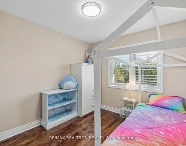 
#5-8909 BATHURST St South Richvale 3 beds 4 baths 3 garage 989000.00        