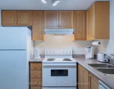 
            #411-160 Wellington St E Aurora Village 1睡房1卫生间1车位, 出售价格388000.00加元                    