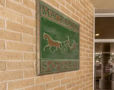 #404-326 Major Mackenzie Dr E Crosby 2 beds 1 baths 1 garage 478000.00