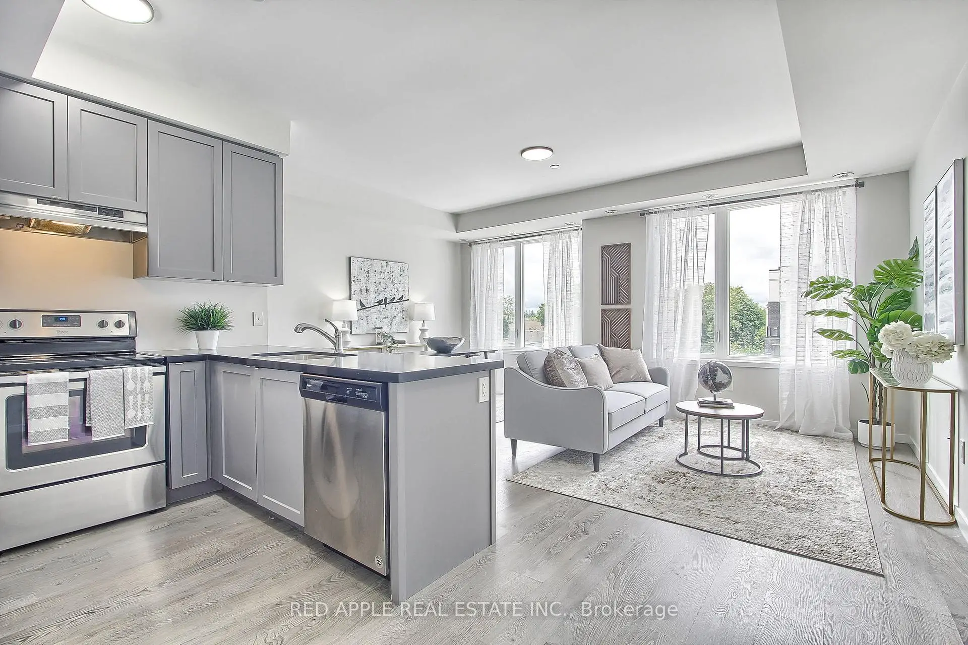 Aurora 共管镇屋