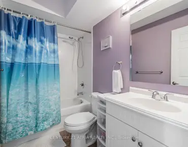 
            #9-15943 Bayview Ave Bayview Northeast 3睡房3卫生间1车位, 出售价格729000.00加元                    