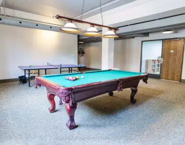 #302-543 Timothy St Central Newmarket 1 beds 1 baths 2 garage 709000.00