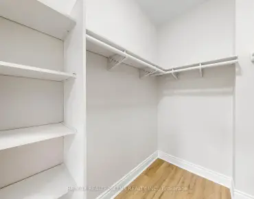 
            #313-10101 Yonge St Crosby 2睡房3卫生间2车位, 出售价格739000.00加元                    