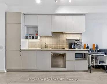 
#5901-950 Portage Pkwy Vaughan Corporate Centre 1 beds 1 baths  garage 439900.00        