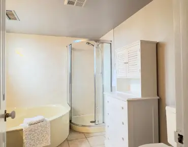 
#401-30 Harding Blvd W North Richvale 2 beds 2 baths 1 garage 669900.00        