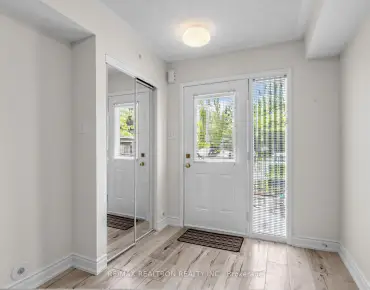 #20-160 Chancery Rd Greensborough 1 beds 1 baths 1 garage 299000.00