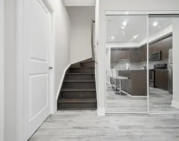 #302-26 Coles Ave Vaughan Grove 3 beds 3 baths 1 garage 699900.00