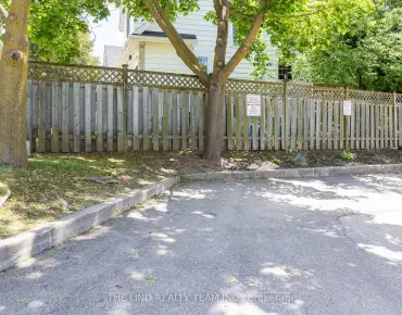 
            #312-85 Wellington St W Aurora Village 2睡房2卫生间2车位, 出售价格678888.00加元                    