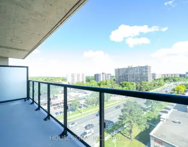 #820-8188 Yonge St Uplands 1睡房1卫生间车位, 出售价格649000.00加元
