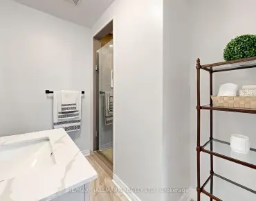 #222-23 Observatory Ln Observatory 2睡房4卫生间2车位, 出售价格699990.00加元