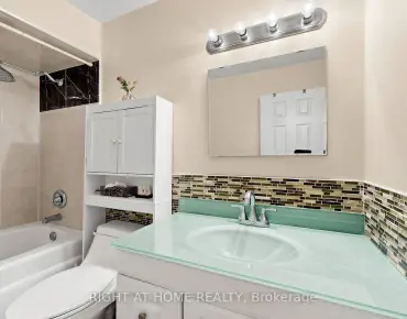 
            4 Harper Way Aileen-Willowbrook 3睡房2卫生间2车位, 出售价格684900.00加元                    