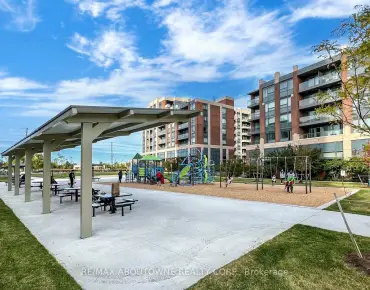 #921-18 Uptown Dr Unionville 1 beds 1 baths 1 garage 499000.00