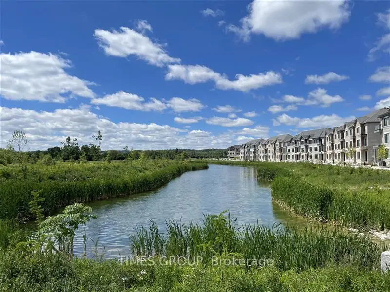 Richmond Hill 共管镇屋