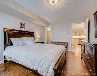 
            #311-2500 Rutherford Rd Maple 1睡房1卫生间车位, 出售价格469900.00加元                    