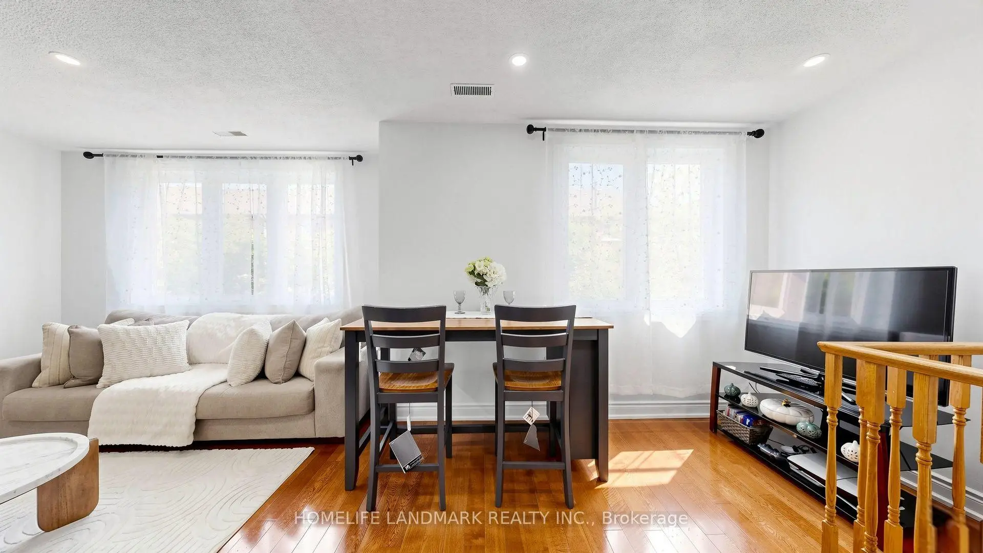 Richmond Hill 共管镇屋
