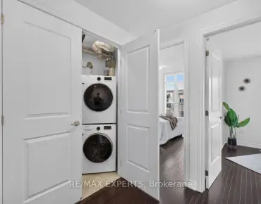 
#19-125 Kayla Cres Maple 2 beds 2 baths 1 garage 599900.00        
