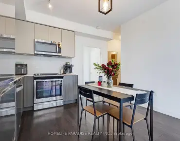 
            #319-100 Eagle Rock Way Rural Vaughan 2睡房2卫生间1车位, 出售价格699990.00加元                    
