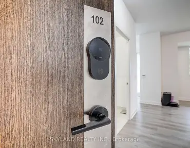 #Th102-100 Eagle Rock Way Maple 2 beds 3 baths 1 garage 999000.00
