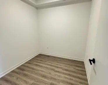 #5510-8 Interchange Way Vaughan Corporate Centre 1 beds 1 baths garage 439000.00