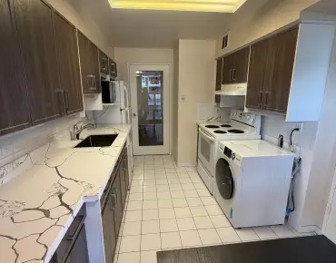 #802-60 Inverlochy Blvd Royal Orchard 3 beds 2 baths 1 garage 620000.00