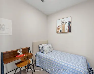 
            #1225-7900 Bathurst St Beverley Glen 2睡房2卫生间2车位, 出售价格638990.00加元                    