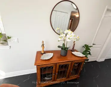 
            #314-2504 Rutherford Rd Maple 2睡房2卫生间1车位, 出售价格849900.00加元                    