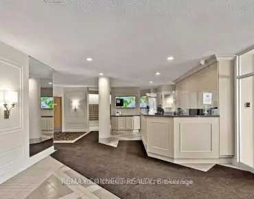 #221-326 Major Mackenzie Dr E Crosby 2 beds 2 baths 3 garage 418888.00