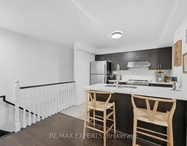 #301-9589 Keele St Maple 2 beds 2 baths 1 garage 629999.00
