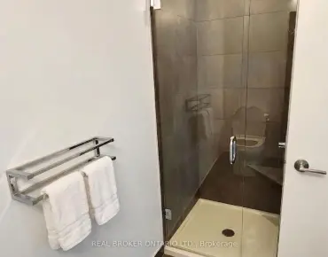 #2905-1000 Portage Pkwy Vaughan Corporate Centre 2睡房2卫生间车位, 出售价格549900.00加元