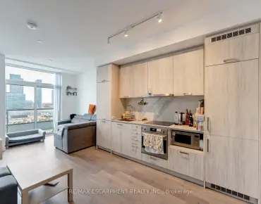 #1120-10 Honeycrisp Cres Vaughan Corporate Centre 2 beds 2 baths 1 garage 529900.00