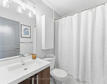 #703-7895 Jane St Concord 1 beds 2 baths 1 garage 399999.00