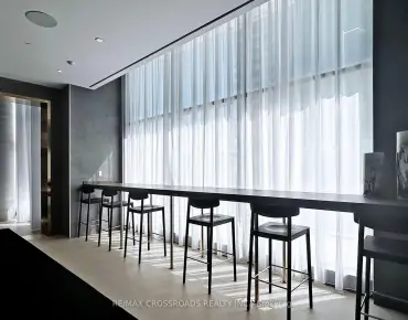 #1611-1000 Portage Pkwy Vaughan Corporate Centre 2 beds 2 baths 1 garage 550000.00