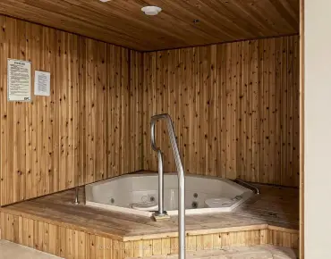#212-2506 Rutherford Rd Maple 2睡房2卫生间车位, 出售价格679000.00加元