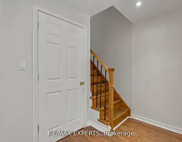 #61-19 Foxchase Ave East Woodbridge 3 beds 4 baths 2 garage 899999.00