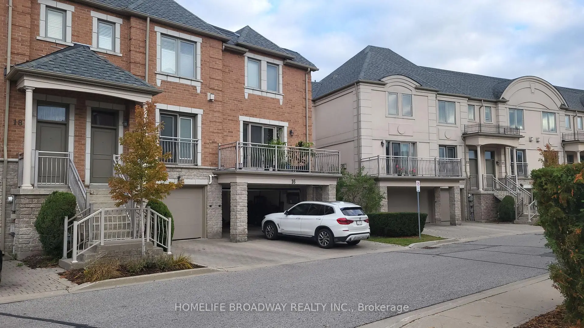 Richmond Hill 共管镇屋