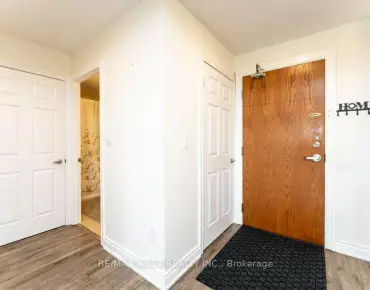 #PH 413-4620 Highway 7 Ave East Woodbridge 1睡房1卫生间1车位, 出售价格615000.00加元