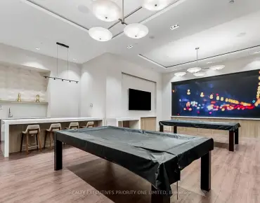 #923-9000 Jane St Vellore Village 1睡房1卫生间1车位, 出售价格449900.00加元