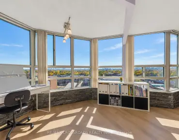 
#1308-7825 Bayview Ave Aileen-Willowbrook 2 beds 2 baths 1 garage 789000.00        