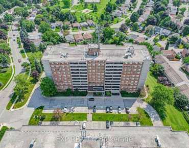 
            #1007-40 William Roe Blvd Central Newmarket 3睡房2卫生间1车位, 出售价格720000.00加元                    