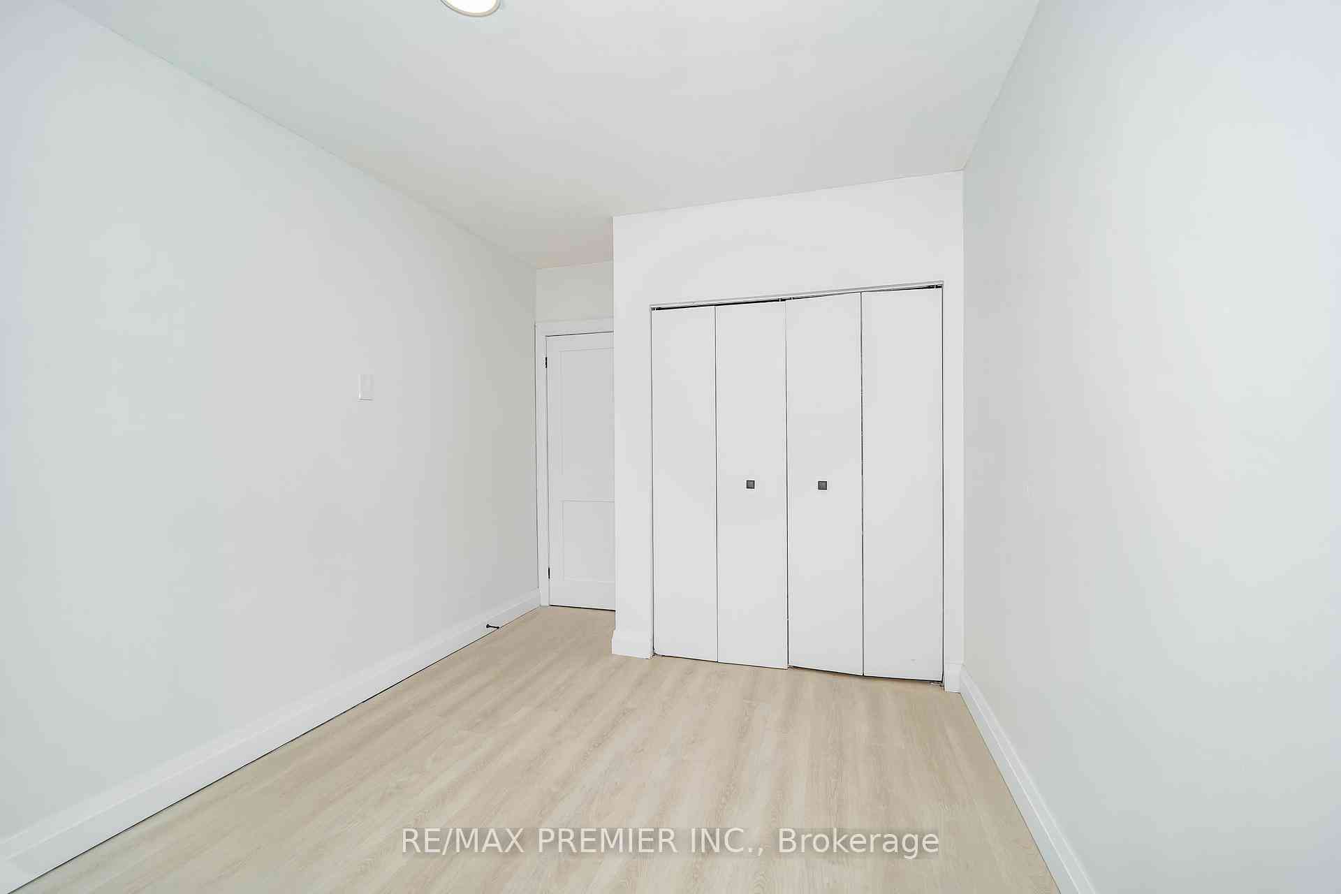 Toronto condo townhouses