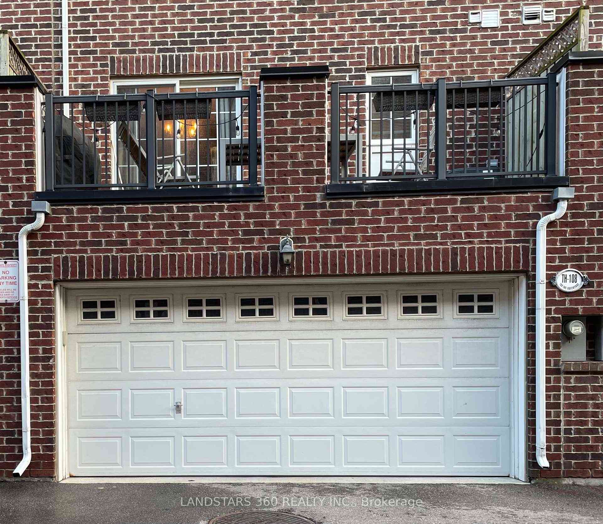 Toronto condo townhouses