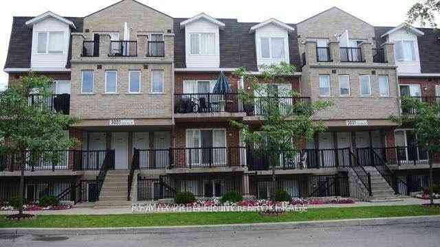 Toronto condo townhouses