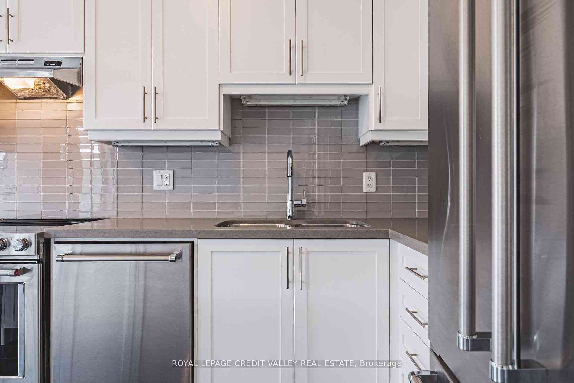 Toronto condo townhouses