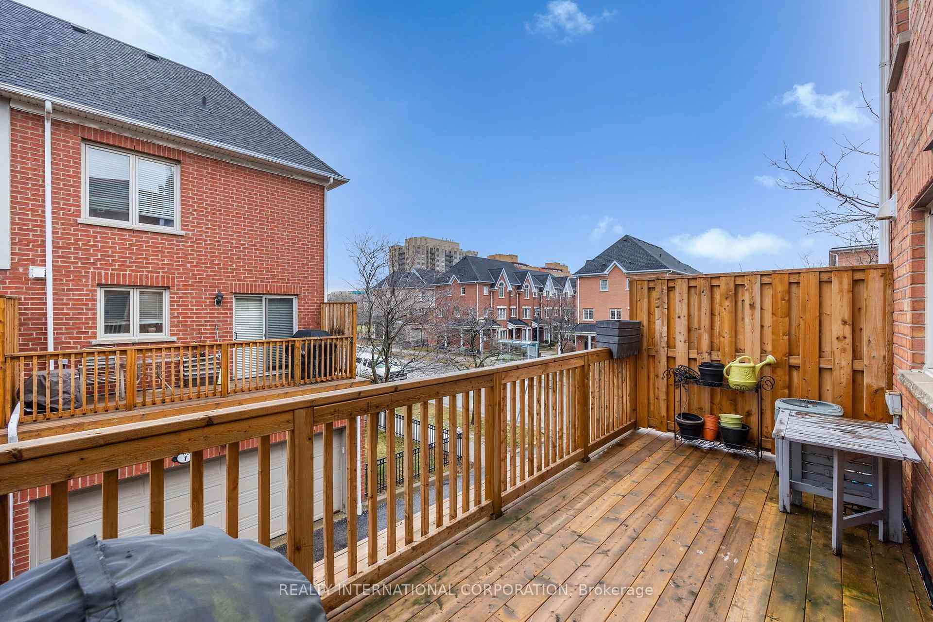 Toronto 共管镇屋