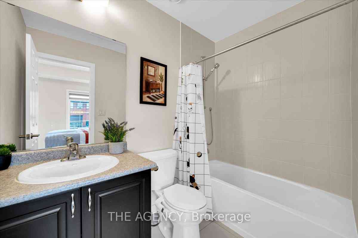 Toronto 共管镇屋