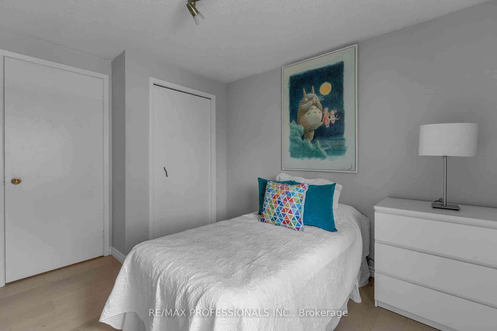 Toronto condo townhouses