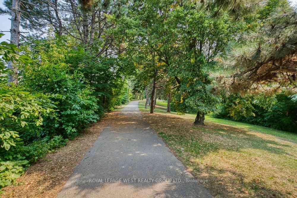 Toronto condo townhouses