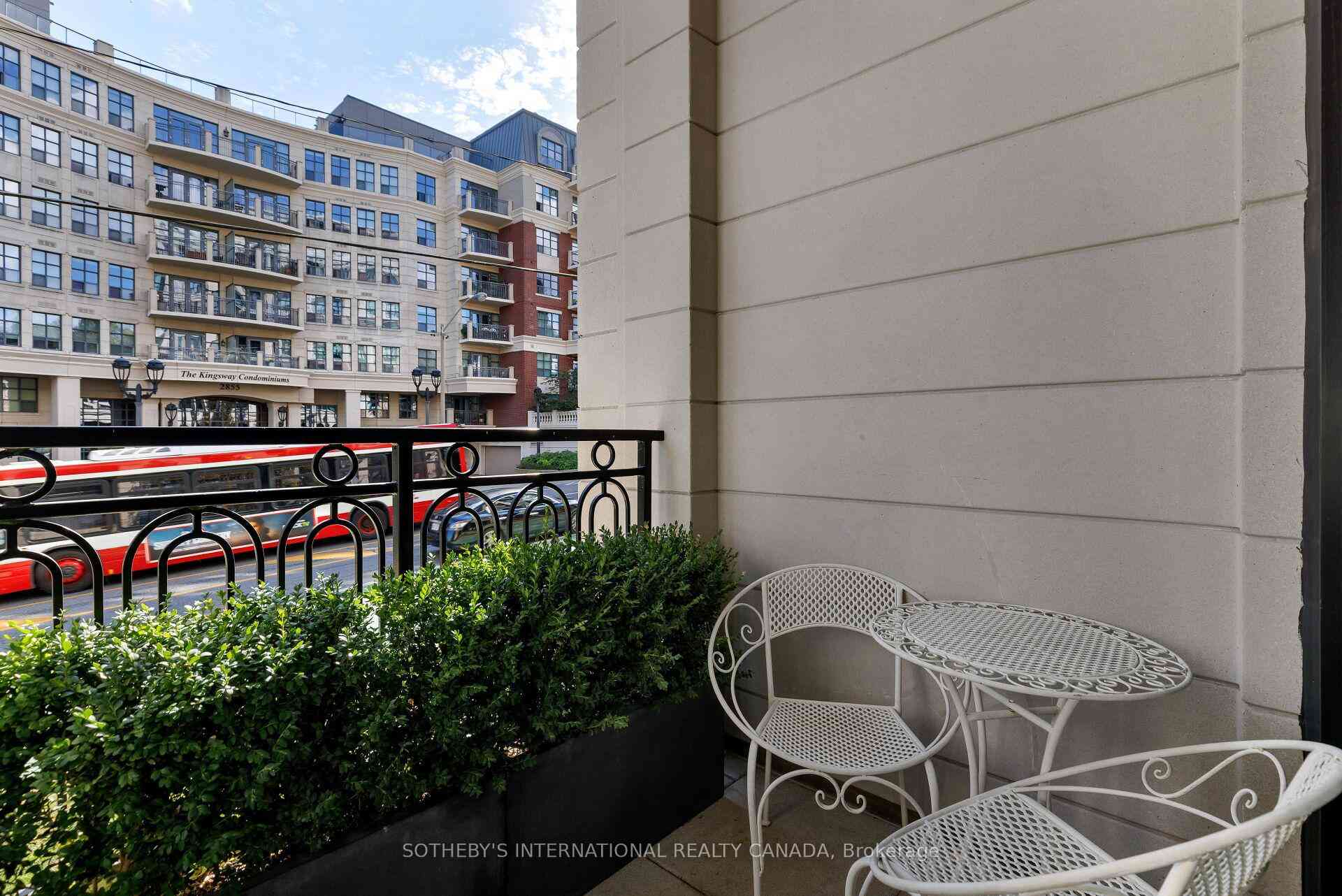 Toronto condo townhouses